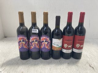 (COLLECTION ONLY) 6 X ASSORTED RED WINES TO INCLUDE BRANDEIRO RED WINE 750ML VOL: 13.5% (PLEASE NOTE: 18+YEARS ONLY. ID MAY BE REQUIRED): LOCATION - BR2