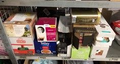 QTY OF ITEMS TO INCLUDE NESCAFÉ GOLD BLEND INSTANT COFFEE, 750 G (PACK OF 1) SOME ITEMS MAY BE PAST BEST BEFORE DATE: LOCATION - RACK E