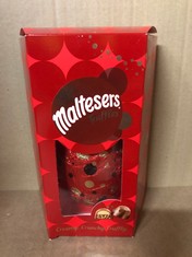 QTY OF ITEMS TO INCLUDE MALTESERS TRUFFLE LUXURY EASTER EGG BEST BEFORE 26.05.24: LOCATION - RACK F