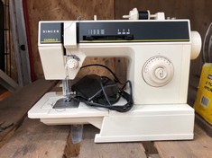 SINGER SAMBA 2 SEWING MACHINE : LOCATION - LEFT RACK(COLLECTION OR OPTIONAL DELIVERY AVAILABLE)