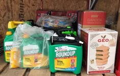 QTY OF ASSORTED GARDEN ITEMS TO INCLUDE ROUNDUP WEED KILLER: LOCATION - LEFT RACK(COLLECTION OR OPTIONAL DELIVERY AVAILABLE)