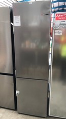 BOSCH FREESTANDING FRIDGE FREEZER MODEL KGN392LAF RRP £1149: LOCATION - FLOOR(COLLECTION OR OPTIONAL DELIVERY AVAILABLE)