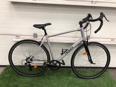 DECATHLON TRIBAN ROAD BIKE, L FRAME, 700X32X WHEELS, 6 SPEED: LOCATION - FLOOR(COLLECTION OR OPTIONAL DELIVERY AVAILABLE)