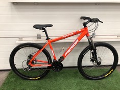 MERIDA MATTS MOUNTAIN BIKE, 18” FRAME, 27.5” WHEELS, 21 SPEED TRIGGER BRAKES, FRONT AND REAR MECHANICAL DISC BRAKES: LOCATION - FLOOR(COLLECTION OR OPTIONAL DELIVERY AVAILABLE)