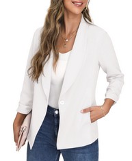 QTY OF ASSORTED ITEMS TO INCLUDE WOMENS BLAZER. WHITE. 10. : LOCATION - B RACK