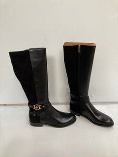 1 X PAIR OF MICHAEL KORS BOOTS, RORY FOOT, LEATHER, SIZE US 9.5