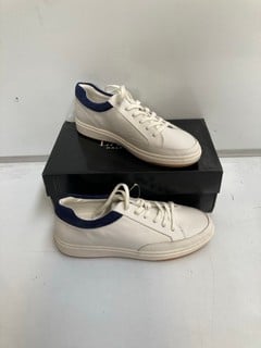 1 X PAIR OF RALPH LAUREN TRAINERS, HAILEY, WHITE, SIZE 8