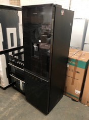SAMSUNG SERIES 6 CLASSIC FRIDGE FREEZER IN BLACK - MODEL NO. RB34C632EBN - RRP £529 (COLLECTION OR OPTIONAL DELIVERY)