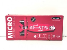 MICRO SCOOTERS MAXI DELUXE LED SCOOTER IN PINK - RRP £144 (DELIVERY ONLY)