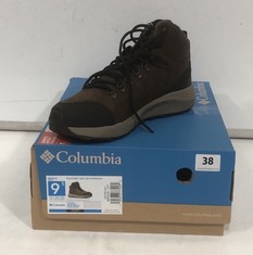 COLUMBIA MENS TRAILSTORM CREST MID WATERPROOF HIKING BOOT IN BLACK/BROWN SIZE UK8.5 (DELIVERY ONLY)