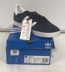 ADIDAS GAZELLE IN BLUE/WHITE SIZE UK 10.5 (DELIVERY ONLY)
