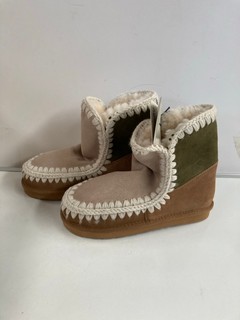 5 X AND/OR TO INCLUDE ESKIMO BOOTS IN BROWN MULTI IN SIZE (UK6)