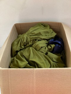 1 X BOX OF ASSORTED WOMEN'S DRESSES, TO INCLUDE JOHN LEWIS GREEN DRESS, SIZE 12