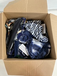 1 X BOX OF ASSORTED WOMEN'S SWIMWEAR TO INCLUDE FANTASY TOP SIZE 36G,FREYA SIZE 34DD AND VARIOUS COLOURS AND SIZES