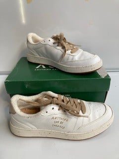 1 X PAIR OF ACBC TRAINERS, EVERGREEN, SIZE 40