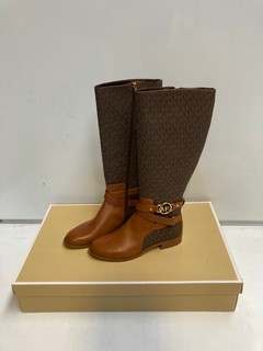 MICHAEL KORS RORY BOOTS (US 8.5M) RRP £345