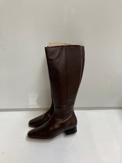 KIN PALM BOOTS, TO ALSO INCLUDE AND/OR BOOTS & JOHN LEWIS VIENNA BOOTS