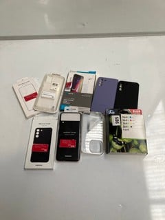 SELECTION OF PHONE CASES TOGETHER WITH HP 364 XL INK PACK