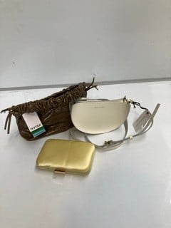3 X HANDBAGS TO INCLUDE HONEY AND TOAST WHITE LEATHER BAG