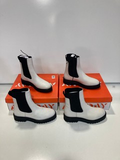 4 X PAIRS OF ANY DAY PURCELL BOOTS TO INCLUDE SIZE 39 EU