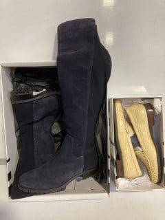 3 X PAIRS OF JOHN LEWIS TILDA NAVY BOOTS TOGETHER WITH A PAIR OF JOHN LEWIS PENNY YLLE SIZE 7