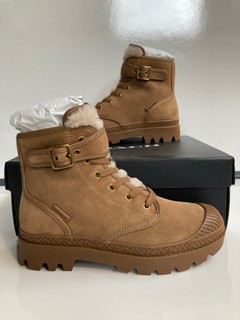 COACH TROOPER SUEDE BOOTS IN COCONUT/NATURAL IN SIZE (US9B/UK7B)