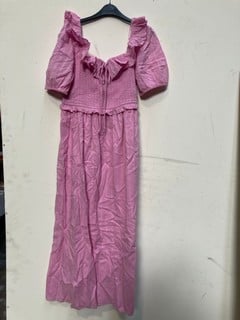 QTY OF ASSORTED DRESSES TO INCLUDE PEACH NOBODY'S CHILD SIZE 16