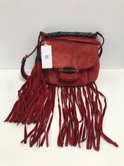 GUCCI, SMALL NOUVEAU FRINGE CROSSBODY RED SUEDE LEATHER SHOULDER BAG WITH RED SUEDE LEATHER. ITEM TO INCLUDE  WITH AN ESTIMATED SIZE OF 24*19*4CM (ITEM INCLUDES A CERTIFICATE OF AUTHENTICITY) AAY1899