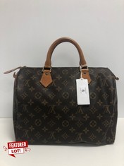 LOUIS VUITTON, SPEEDY BROWN MONOGRAM CANVAS HANDBAG WITH VACHETTA. ITEM TO INCLUDE  WITH AN ESTIMATED SIZE OF 30*21*17CM (ITEM INCLUDES A CERTIFICATE OF AUTHENTICITY) AAX0918