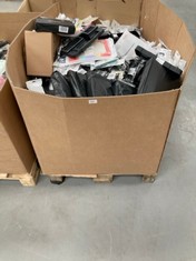 PALLET OF ASSORTED ITEMS INCLUDING LOTS OF MOBILE PHONE AND TABLET ACCESSORIES.