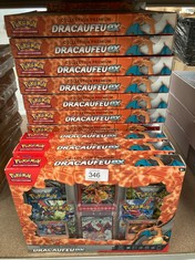 16 X POKÉMON COLLECTION PREMIUM DRACAUFEUEX INCLUDING CARDS AND SLEEVES.