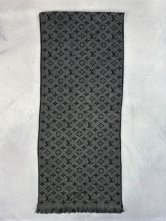 Louis Vuitton Monogram Wool Scarf - Dimensions Approximately 180x38cm (VAT ONLY PAYABLE ON BUYERS PREMIUM)
