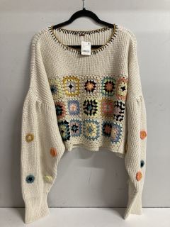 WOMENS JUMPER SIZE LARGE PEARL COMBO