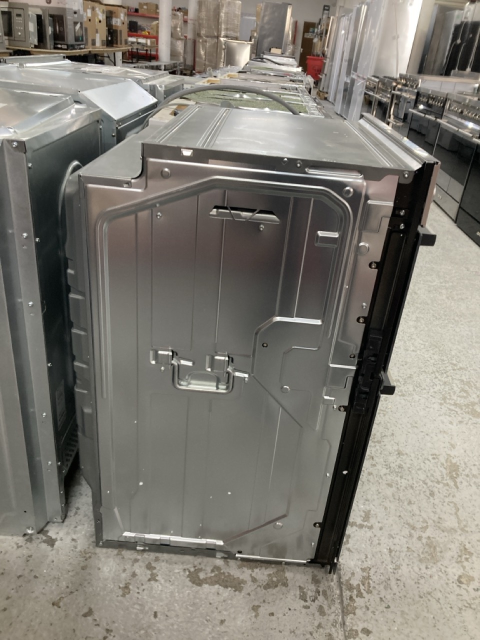 John Pye Auctions BOSCH BUILT IN DOUBLE OVEN MODEL MHA133BROB