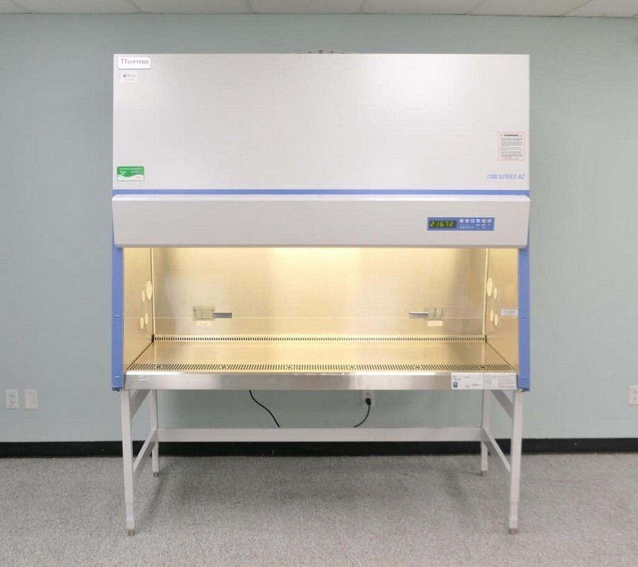 THERMO SCIENTIFIC 1300 SERIES A2 BIOLOGICAL SAFETY CABINET S/N 300460583 EST RRP £8,000 (PALLET NN6 7GX 9 LOAD NN6 7GX 64)