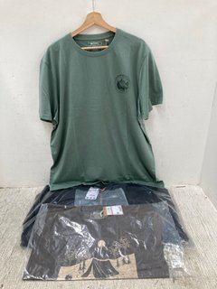 3 X ASSORTED MENS MOUNTAIN WAREHOUSE CLOTHES TO INCLUDE MOUNTAIN VALLEY ORGANIC COTTON T-SHIRT IN LIGHT KHAKI UK SIZE XL: LOCATION - E15