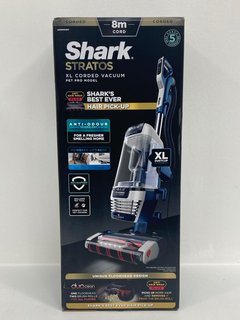 SHARK STRATOS PET PRO ANTI HAIR WRAP ANTI-ODOUR XL UPRIGHT VACUUM - RRP: £399.99: LOCATION - FRONT BOOTH