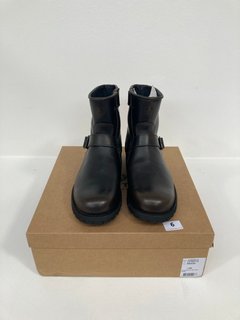 BELSTAFF TRIALMASTER PRO MOTORCYCLE BOOTS IN BROWN - UK 11 - RRP: £295: LOCATION - FRONT BOOTH