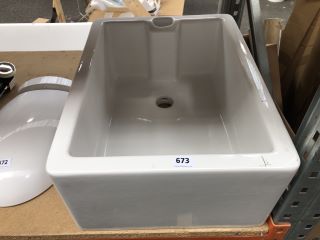 (COLLECTION ONLY) SINGLE BOWL CERAMIC TRADITIONAL BELFAST SINK 590 X 460 X 250MM - RRP £325: LOCATION - R2