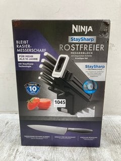 NINJA STAY SHARP STAINLESS KNIFE BLOCK WITH INTEGRATED SHARPENER 6 PIECE SET - RRP £150 (PLEASE NOTE: 18+YEARS ONLY. ID MAY BE REQUIRED): LOCATION - B16