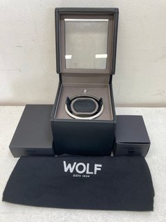 WOLF MODULE 4.1 WATCH WINDER WITH GLASS COVER : RRP £349.00: LOCATION - BOOTH