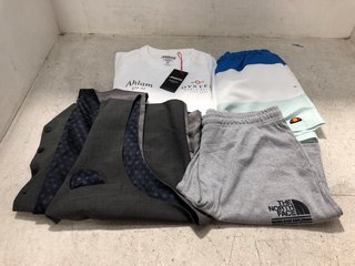 4 X ASSORTED MENS CLOTHES IN VARIOUS DESIGNS & SIZES TO INCLUDE ELLESSE VESPORE SWIMMING SHORTS IN MULTI-COLOUR - UK SIZE SMALL: LOCATION - D2