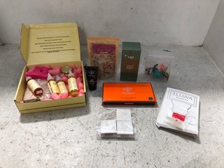 QTY OF ASSORTED ITEMS TO INCLUDE LUCIA NATURALS BATH SOAK BAG: LOCATION - D2