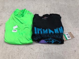 UNDER ARMOUR MENS JD TECH TOP IN NEON GREEN - UK SIZE LARGE TO INCLUDE NIKE MENS LONG SLEEVE PRINTED TOP IN BLACK - UK SIZE X-LARGE: LOCATION - D3