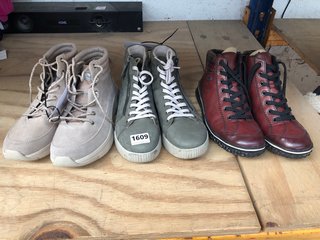 3 X ASSORTED WOMENS CLOTHING TO INCLUDE SKECHERS AIR COOLED ARCH FIT SUEDE LACE UP BOOTS IN LIGHT BROWN SIZE: 6: LOCATION - A2