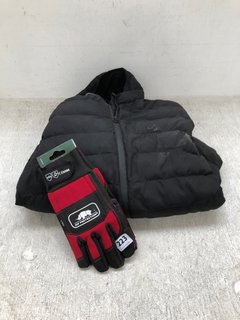 GYM KING MENS PADDED JACKET IN BLACK - UK SIZE LARGE TO INCLUDE SIP PROTECTION WORKING GLOVES IN BLACK & RED - UK SIZE 9: LOCATION - D7