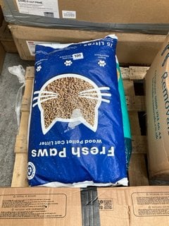 FRESH PAWS WOOD PELLET LITTER 15L TO INCLUDE BREEDER CELECT CAT LITTER 30L: LOCATION - A5