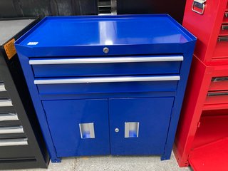 LARGE BLUE TOOLBOX WITH 2 DRAWERS AND SHELVING: LOCATION - B2