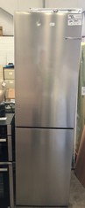 BOSCH SERIES 2 FREESTAND GREY FRIDGE FREEZER MODEL NO: KGB27 LEAD RRP £469: LOCATION - FLOOR(COLLECTION OR OPTIONAL DELIVERY AVAILABLE)
