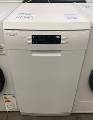 JOHN LEWIS FREESTANDING WHITE DISHWASHER MODEL NO: JLDWW930 RRP £449: LOCATION - FLOOR(COLLECTION OR OPTIONAL DELIVERY AVAILABLE)